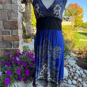 Chic Blue and Black Midi Dress